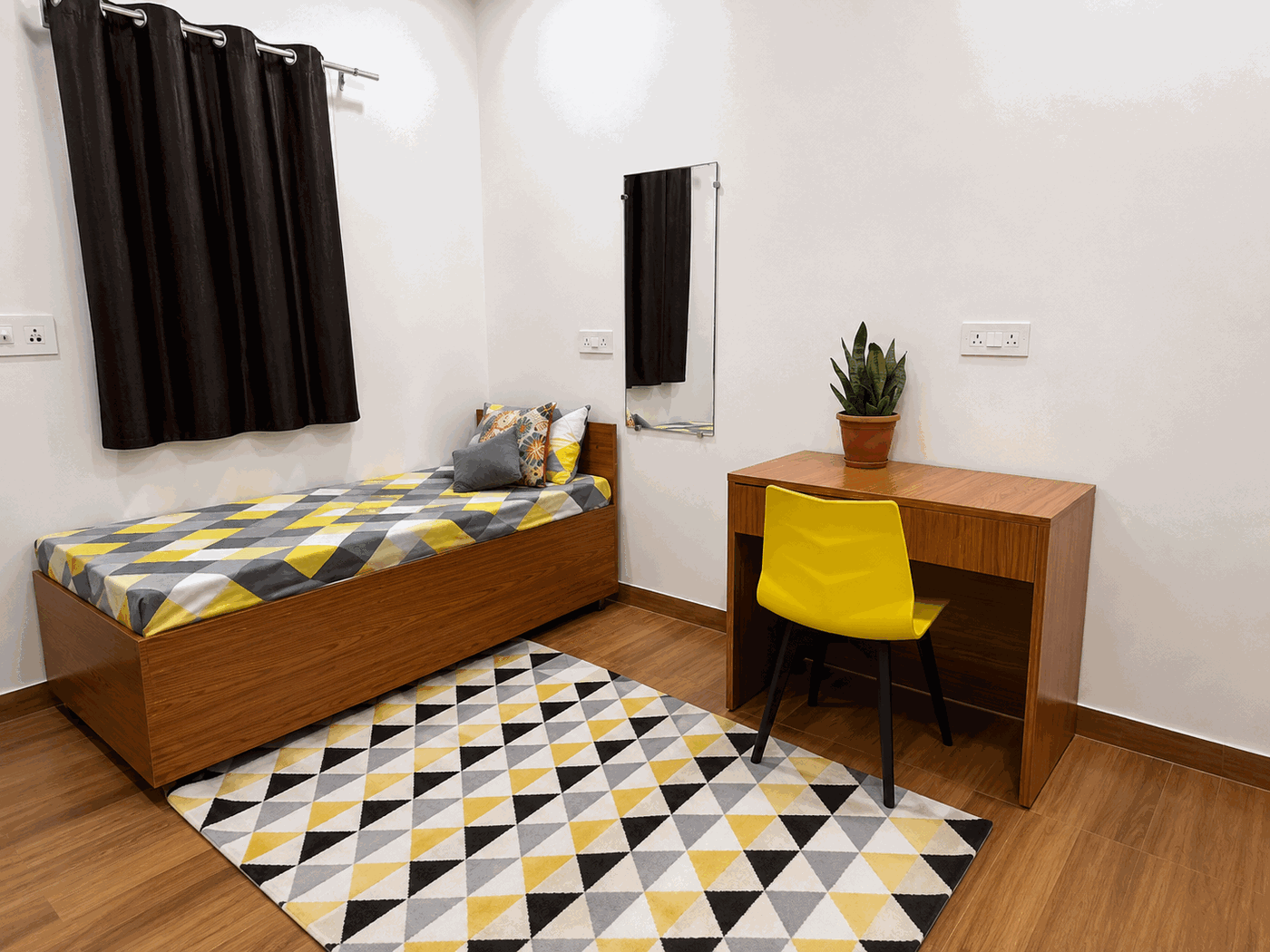 Single sharing room
